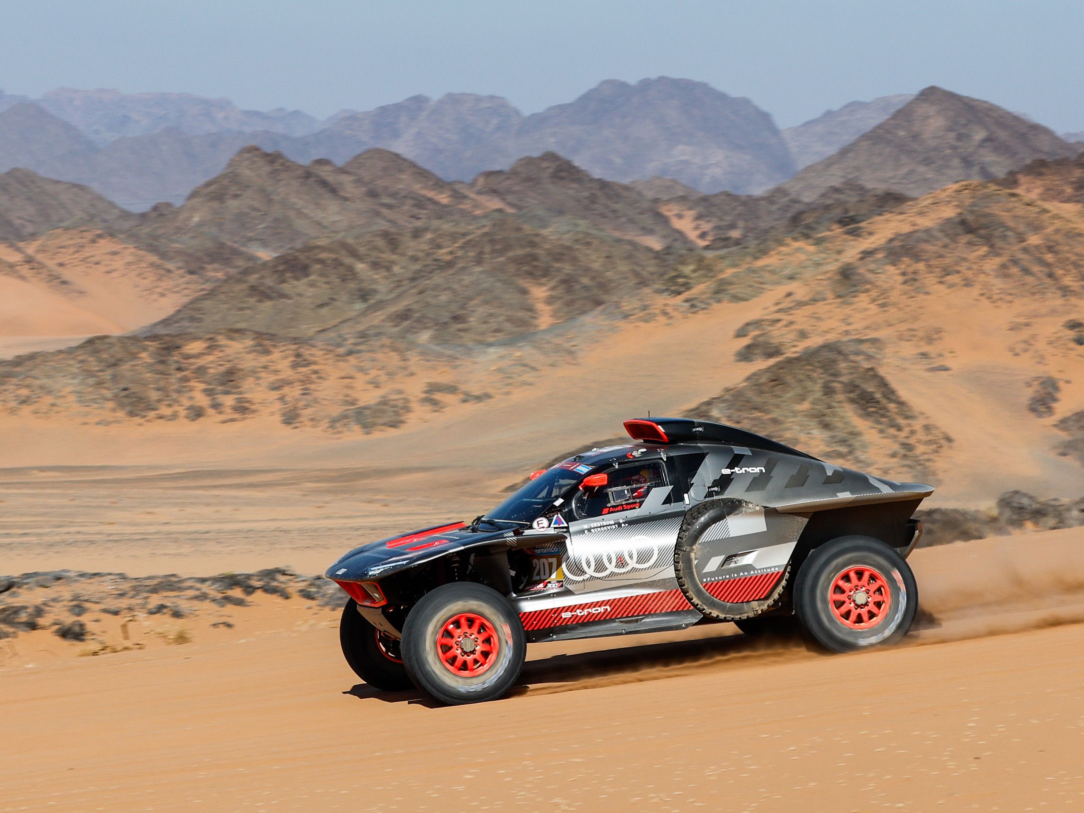 Dakar Audi et Ekström s'offrent le Prologue