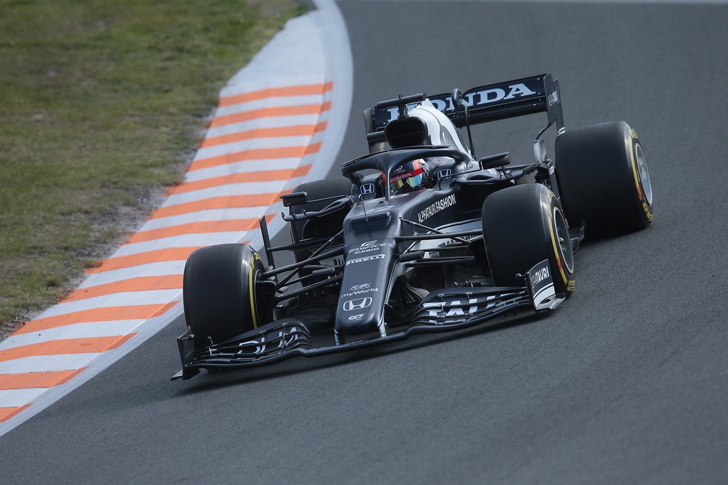 Pierre Gasly et Yuki Tsunoda reconduits par Alpha Tauri en 2022