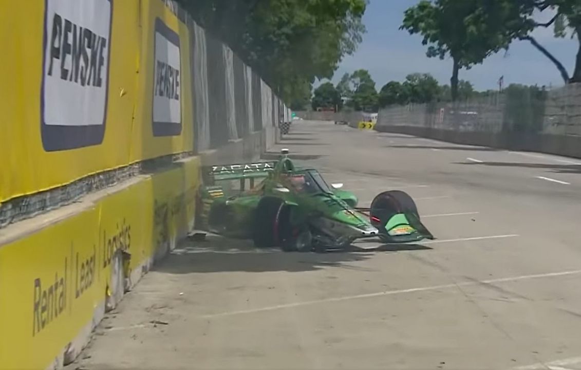 IndyCar Detroit Grosjean dans le mur, Power en pole