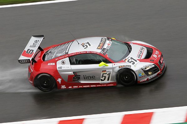 Les deux Audi R8 LMS Phoenix, engagées en GT3, ont monopolisé le haut du classement de la séance d'essais libres... Photo Jacques Letihon
