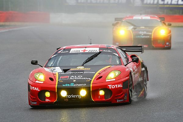 Prise de pouvoir de la Ferrari F430 GT2 AF Corse de van de Poele, Longin, Bruni et Vilander lors de la seconde séance libre des 24 Heures de Spa... Photo Jacques Letihon