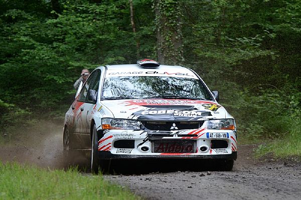 Domination attendue de la Mitsubishi Lancer Evo9 de François Duval au Bianchi... Photo Jérôme Deskeuvre