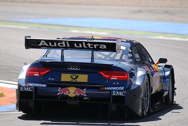 Première pole de l'année pour Audi, des oeuvres de Mattias Ekström... Photo Luc Depiesse
