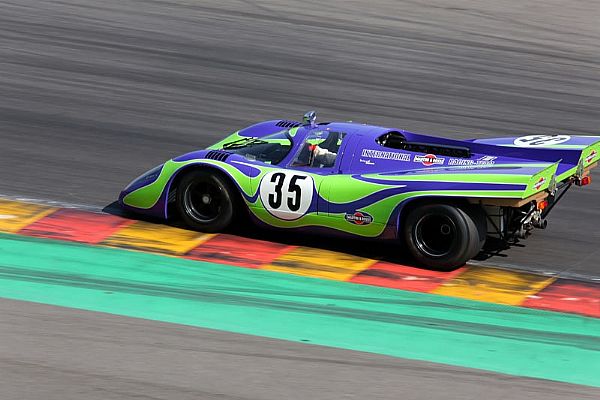 Parmi les attractions de ce week-end, on pointe la déjà fameuse Porsche 917 K 021 de Vincent Gaye...