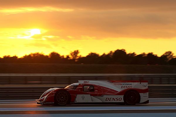 Elle tourne, elle tourne, la Toyota TS030 Hybride, qui a avalé plus de 2000 km au Ricard cette semaine... Photo Toyota Motorsport