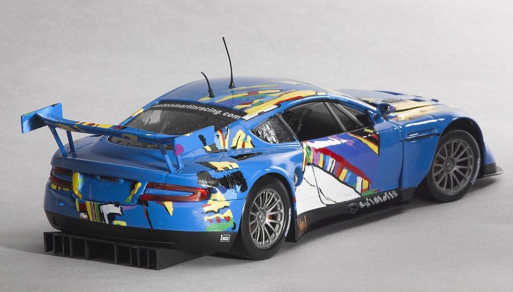 Spark Models ASTON MARTIN DBRS 9 GT3 LMP MOTORSPORT N10 GT FFSA 2010 SF002