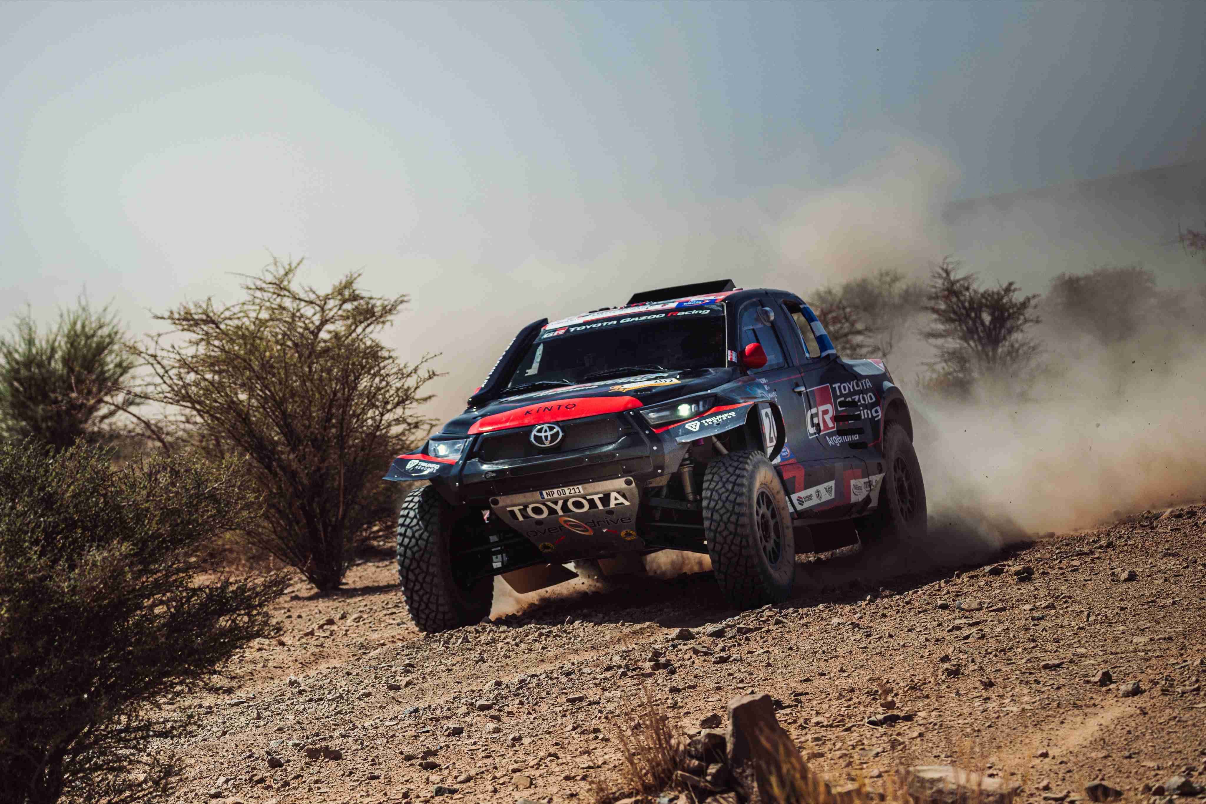 Dakar : 13 Toyota Hilux sous l'auvent Overdrive Racing