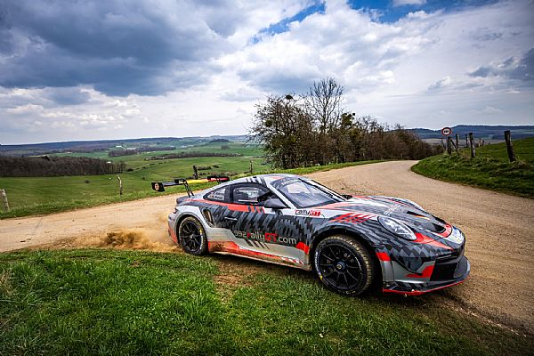 La Porsche 992 Rally GT accumule les bornes dans les Vosges